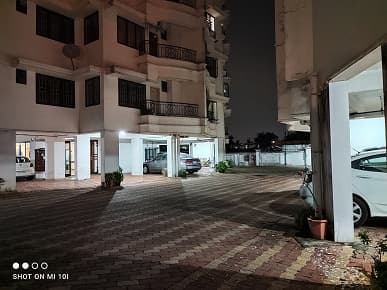 Так снимает новый хит продаж Xiaomi Mi 10i ночью