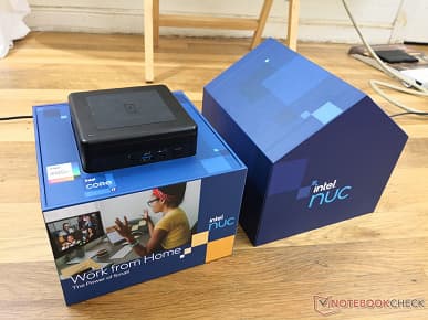 Intel рассылает журналистам домики. Упаковка нового мини-ПК NUC 11 весьма оригинальна
