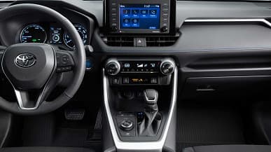 Представлен новый гибрид Toyota RAV4. Самый популярный кроссовер бренда отмечает 25-летие в США