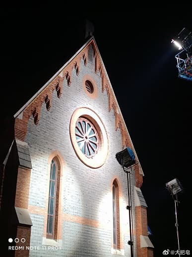 Как снимает камера доступного флагмана Redmi Note 11 Pro+ ночью. Большая подборка фотографий