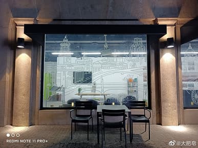 Как снимает камера доступного флагмана Redmi Note 11 Pro+ ночью. Большая подборка фотографий