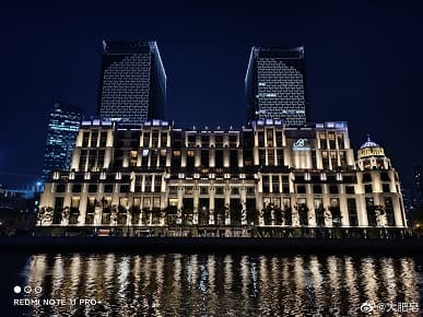 Как снимает камера доступного флагмана Redmi Note 11 Pro+ ночью. Большая подборка фотографий