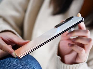 Фотогалерея дня: живые фото Honor 60 сразу после анонса