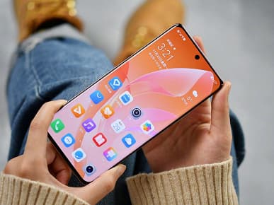 Фотогалерея дня: живые фото Honor 60 сразу после анонса