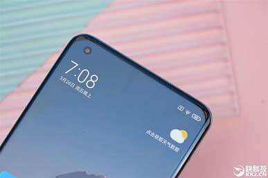 «Король Android» во всей красе: подборка качественных фото демонстрирует новинку со всех сторон