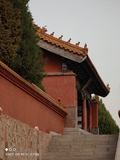 Первое сравнение камер Xiaomi Mi 11 Ultra и Samsung Xiaomi Mi 11 Ultra. Действительно ли первый является лучшим?