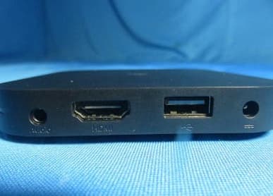 Новую приставку Xiaomi Mi Box S показали с разных сторон на живых фото