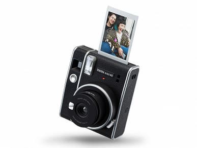 Представлена камера Fujifilm Instax Mini 40 и картриджи Contact Sheet