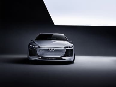Мощность 475 л.с. и запас хода 700 км. Audi представила A6 e-tron – предвестник полностью электрической A6