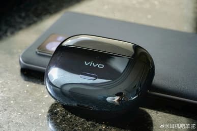 Активное шумоподавление, поддержка AptX и AAC за 125 долларов. Живые фото и новые подробности о беспроводных наушниках Vivo TWS 2