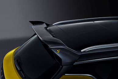 Представлен новый Geely Coolray с огромным экраном, кожаным салоном и атмосферной подсветкой