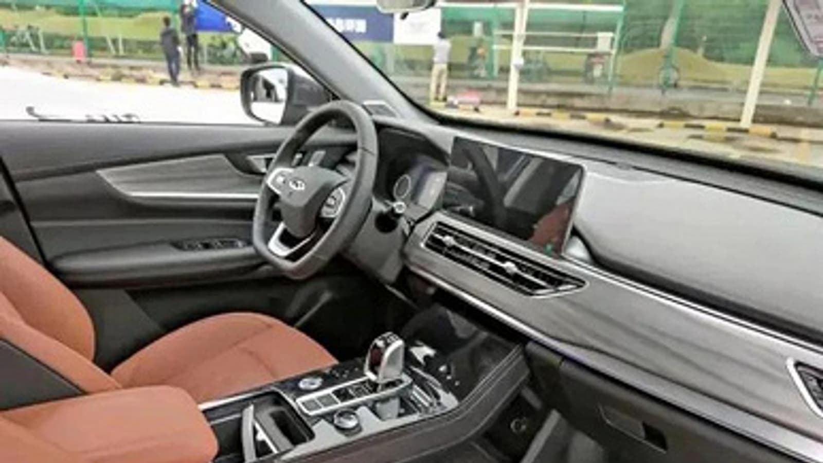 Большой кроссовер Chery Tiggo 8 получил мощный двигатель с разгоном до «сотни» за 7,5 с и обновлённый дизайн