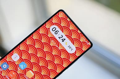 Новенький Xiaomi Mi Mix 4 показали со всех сторон, уделив особое внимание подэкранной камере