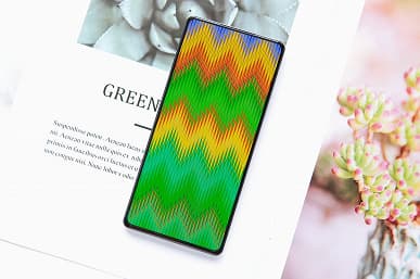 Новенький Xiaomi Mi Mix 4 показали со всех сторон, уделив особое внимание подэкранной камере