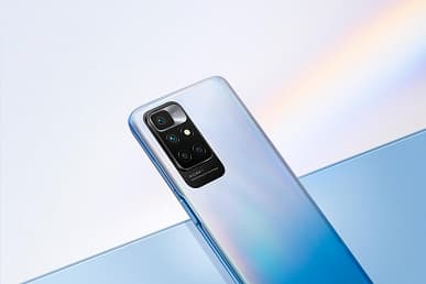 Новенький Redmi 10 с камерой в духе Xiaomi Mi 10 Ultra тоже получил зарядное устройство: официальные фото упаковки и комплекта поставки