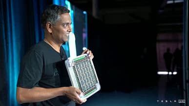 50 млрд транзисторов, 400 Вт мощности и возможность объединения в плитки по 25 единиц. Tesla представила специализированный процессор D1