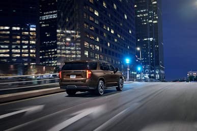 Представлены огромные внедорожники Chevy Tahoe и Suburban 2022: они получили современные технологии помимо мощных двигателей
