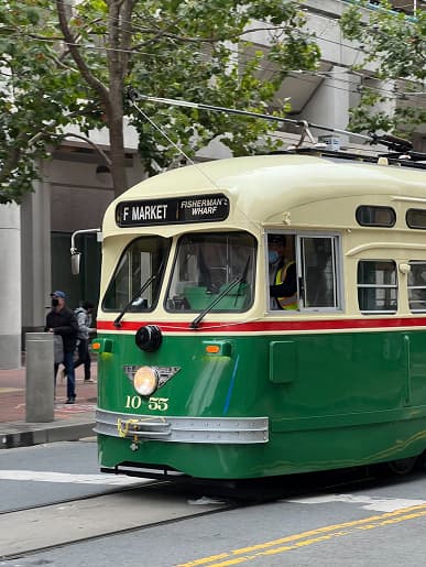 «Лучшая камера и невероятная автономность». Первый обзор iPhone 13 Pro