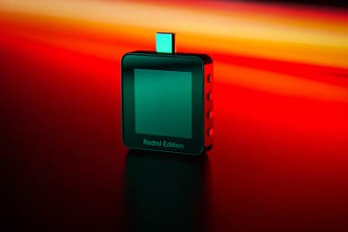 Xiaomi анонсировала необычный аксессуар для Redmi Note 11. Он позволяет следить за сверхбыстрой зарядкой смартфона