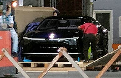 Главный партнёр Apple выходит на автомобильный рынок раньше купертинцев. Первый автомобиль Foxconn Foxtron засветился на фото