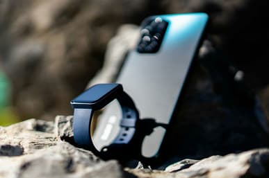 Магнитная зарядка, 117 режимов тренировок, GPS, NFC и 12 дней автономности за всего лишь 55 долларов. Умные часы Redmi Watch 2 позируют на живых фото сразу после анонса