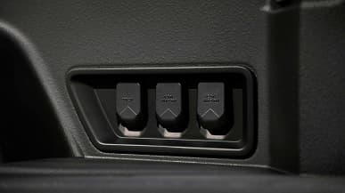 Полный привод, 664 л.с., разгон до 100 км/ч за 4,5 с, автономность 640 км и очень быстрая зарядка. Представлен электрический пикап Chevrolet Silverado EV