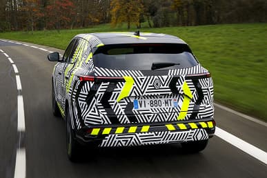 Renault впервые показала 200-сильный гибридный кроссовер Austral