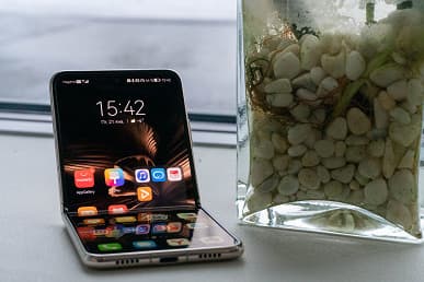 В России представлен Huawei P50 Pocket: предзаказы начинают принимать уже сегодня