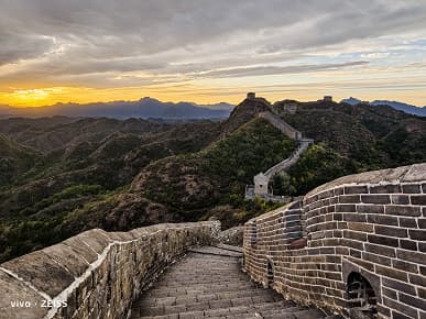 «После просмотра этого, вы поймете, почему я говорю, что это следующий король камер». Фото, сделанные на камеру vivo X90 Pro+, выглядят потрясающе