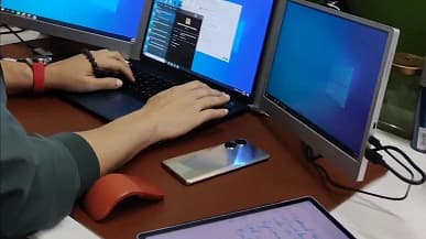 Одна из самых лёгких «лопат», да ещё и ультратонкой рамкой вокруг экрана. Realme 10 Pro+ засветился на фотографиях