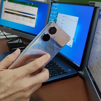 Одна из самых лёгких «лопат», да ещё и ультратонкой рамкой вокруг экрана. Realme 10 Pro+ засветился на фотографиях