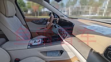 Новейший Chery Tiggo 9 без дверных ручек в салоне впервые показали вживую