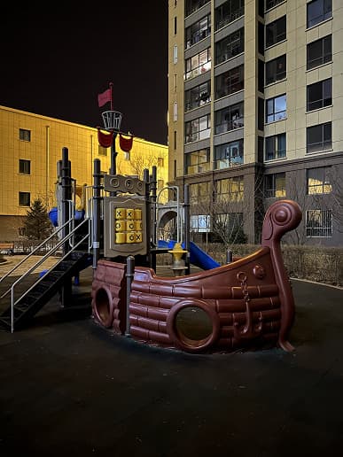 «По ночной съемке S22 Ultra худший флагман». Инсайдер сравнил фото Vivo X90 Pro+, Xiaomi 12S Ultra, Galaxy S22 Ultra, iPhone 14 Pro