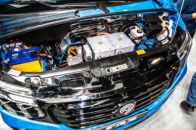 Представлена электрическая GAZelle e-NN: 13 пассажирских мест, тяговая батарея 81 кВт·ч и метановый обогреватель