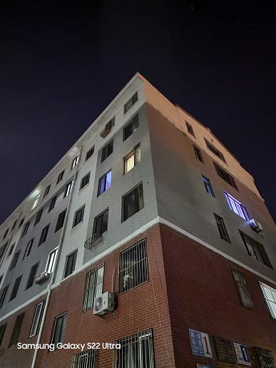 «Я сравнил ночную съемку в Galaxy S22 Ultra и Vivo X90 Pro+, разница очевидна». Новые фотоэксперименты инсайдера Ice Universe