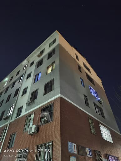 «Я сравнил ночную съемку в Galaxy S22 Ultra и Vivo X90 Pro+, разница очевидна». Новые фотоэксперименты инсайдера Ice Universe