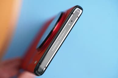 Snapdragon 8 Gen 2, топовая камера Zeiss, 100-кратный зум и IP68. Комплект поставки Vivo X90 Pro+ показали на фото