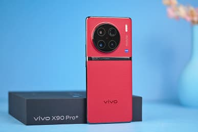 Snapdragon 8 Gen 2, топовая камера Zeiss, 100-кратный зум и IP68. Комплект поставки Vivo X90 Pro+ показали на фото