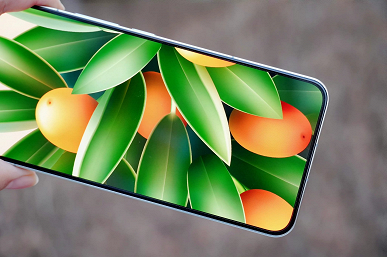 Xiaomi 13 с рекордно узким подбородком показали на новых живых фото