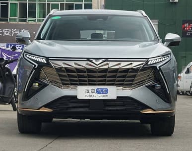 У Chery появился недорогой кроссовер размером с Hyundai Santa Fe. За Chery Kunlun мощностью 197 л.с. и 7 местами просят от $15 300