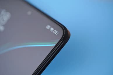 2К AMOLED, самая быстрая память, узкая рамка и 120 Вт. Флагманский Redmi K60 Pro и его комплект поставки показали вживую