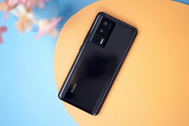 2К AMOLED, самая быстрая память, узкая рамка и 120 Вт. Флагманский Redmi K60 Pro и его комплект поставки показали вживую