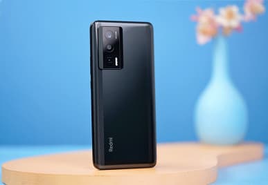 2К AMOLED, самая быстрая память, узкая рамка и 120 Вт. Флагманский Redmi K60 Pro и его комплект поставки показали вживую