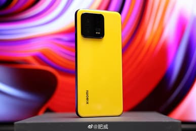 Xiaomi 13 в цвете «ураганный жёлтый» показали вживую