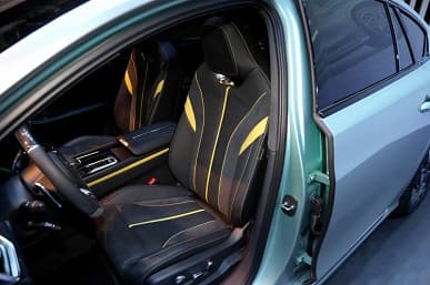 248 л.с., 8-ступенчатый «автомат», 5 метров длины. Представлен люксовый седан Hongqi H6, он может доехать до России