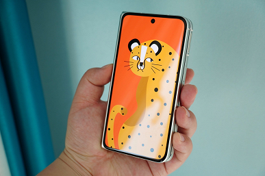 Ох уж эта складка: Oppo Find N2 и Samsung Galaxy Z Fold4 сравнили между собой на живых фото