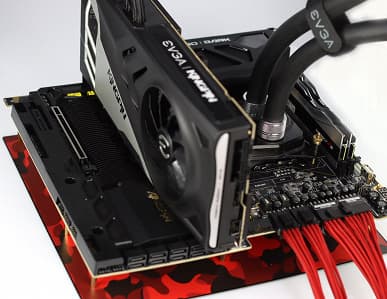 Видеокарта, на которую можно подать до 1200 Вт мощности. EVGA GeForce RTX 3090 Ti Kingpin Hybrid получила два новых разъёма питания