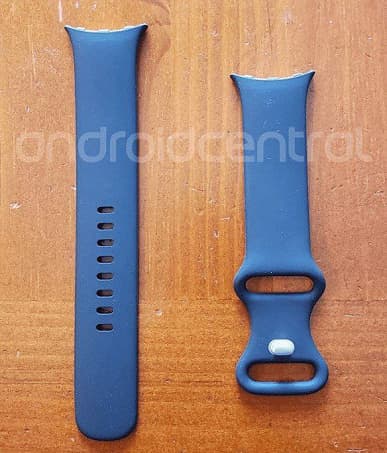 Первые умные часы Google засняли вживую. Кто-то забыл Pixel Watch в американском ресторане