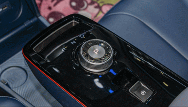 Цена от 13 000 долларов, мощность 81 л.с. и запас хода до 400 км. Geely показала недорогой электрический кроссовер Geometry E