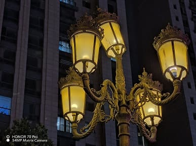 Так снимает Honor 70 Pro, оснащенный новейшим 54-мегапиксельным сенсором Sony IMX800. Опубликованы примеры фото в разных режимах, в том числе и ночью